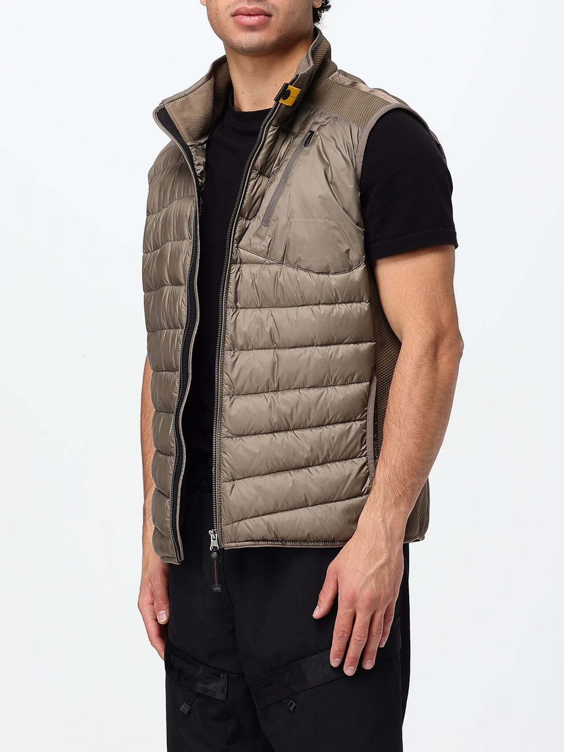 PARAJUMPERS スーツベスト: PARAJUMPERS Warm Up ハイネック キルティングナイロン パッド入りベスト, マッド - Img 3