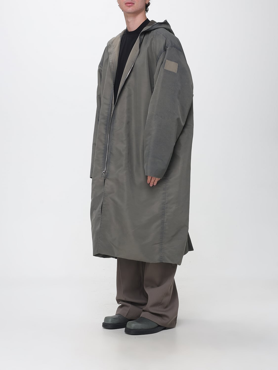RICK OWENS COAT: Rick Owens Oversized Long Water-Repellent Nylon Parka with Hood and Zip, Grey - Img 4