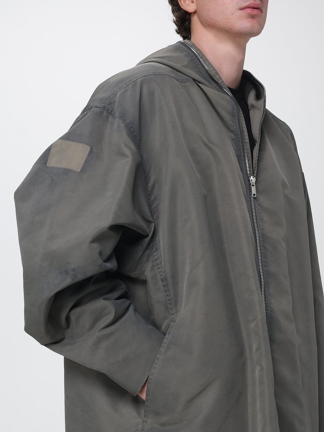 RICK OWENS COAT: Rick Owens Oversized Long Water-Repellent Nylon Parka with Hood and Zip, Grey - Img 5