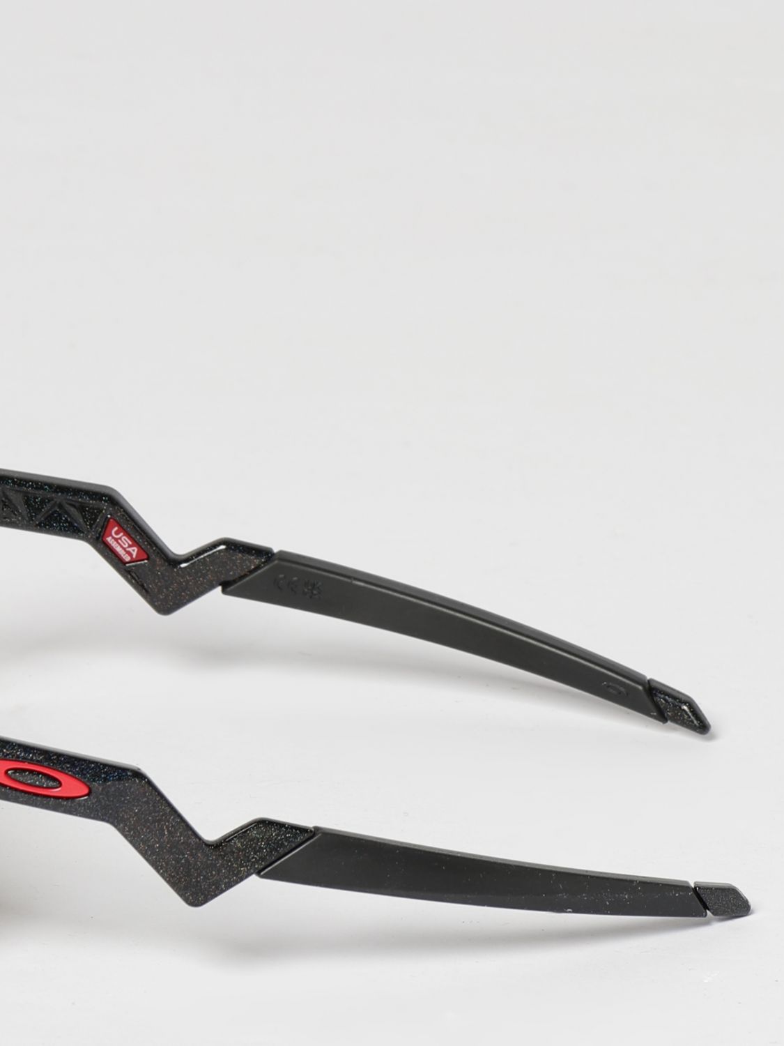 OAKLEY СОЛНЦЕЗАЩИТНЫЕ ОЧКИ: Солнцезащитные очки Мужское Oakley, Черный - Img 3