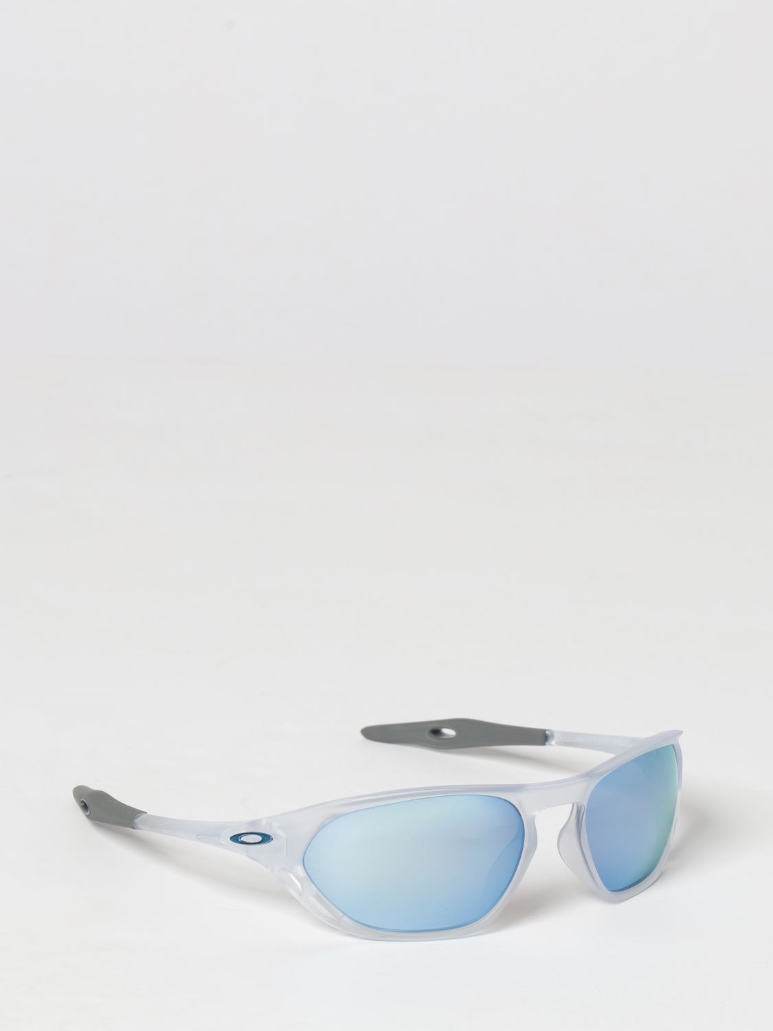 OAKLEY СОЛНЦЕЗАЩИТНЫЕ ОЧКИ: Солнцезащитные очки Мужское Oakley, Прозрачный - Img 1