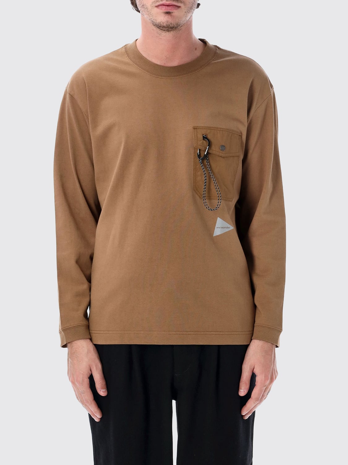 AND WANDER T-SHIRT: T-shirt herren And Wander, Braun - Img 1