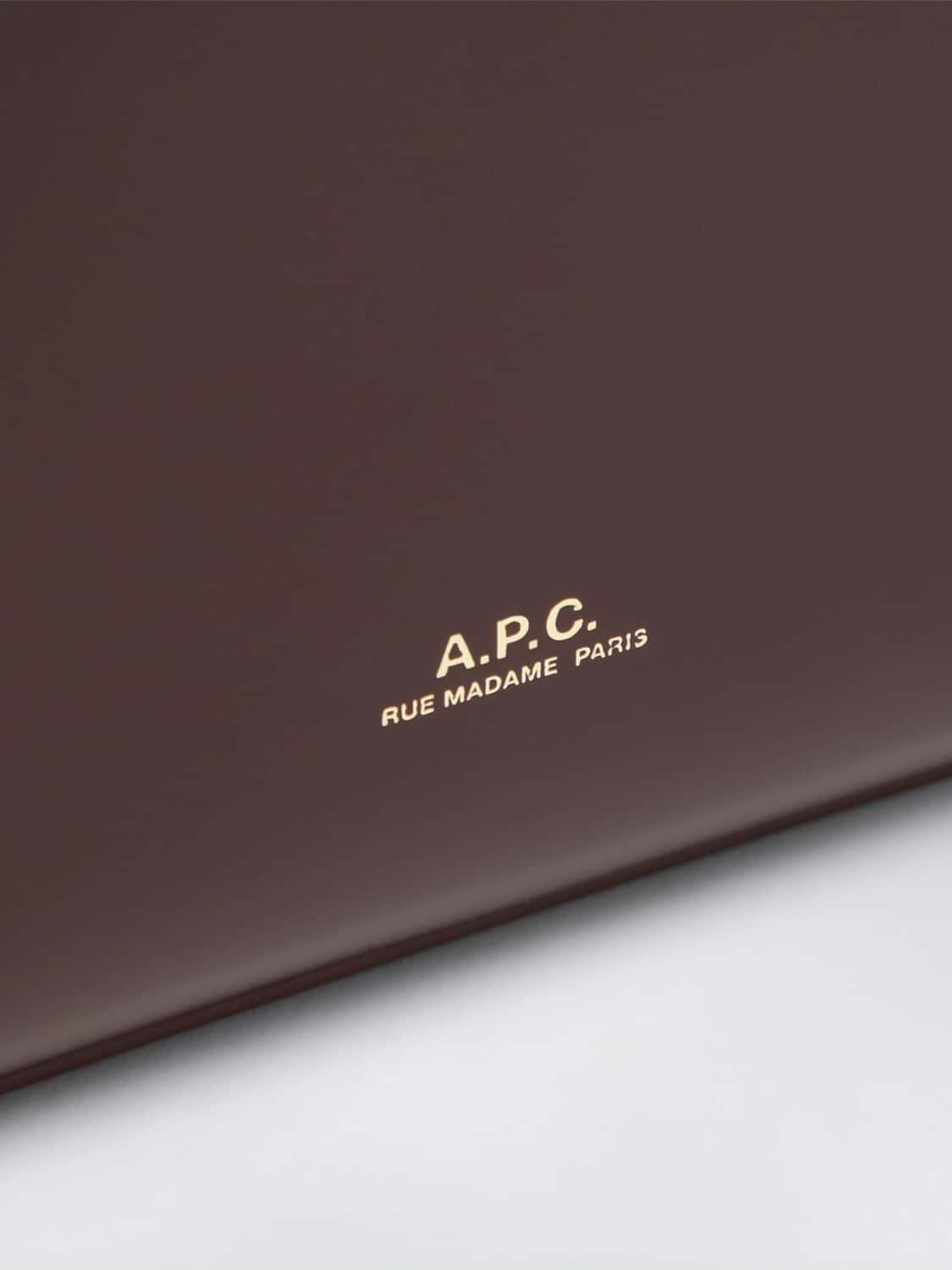 A.P.C. BORSA A SPALLA: Borsa a spalla Virginie A.P.C. in pelle verniciata con logo laminato, Viola - Img 4