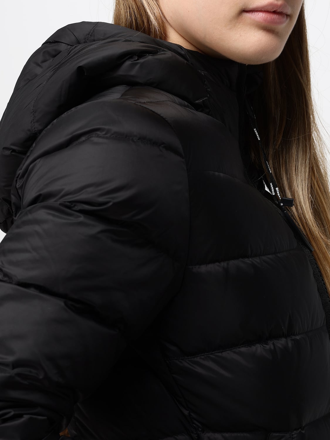 BLAUER JACKE: Kurze Stepp-Daunenjacke Blauer aus Nylon mit Shearling-Kapuze und Slim Fit, Schwarz - Img 4