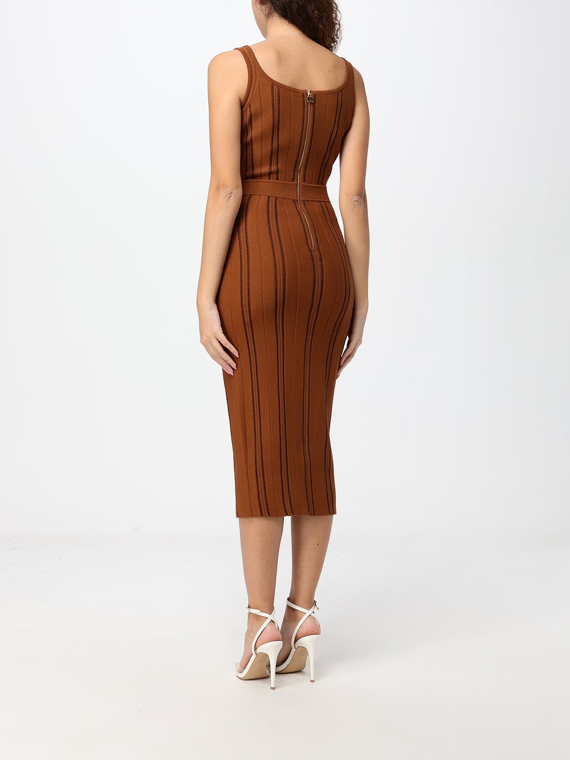 ELISABETTA FRANCHI ABITO: Abito midi a tubino Elisabetta Franchi in maglia a righe con spalle scoperte, Cuoio - Img 2