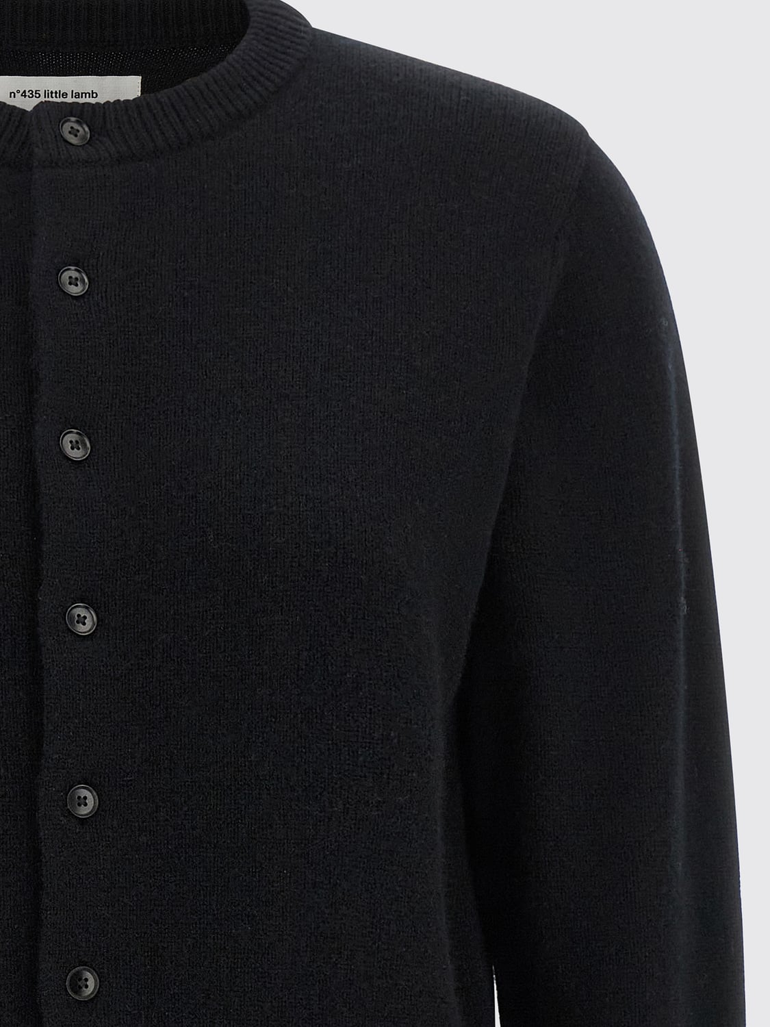 EXTREME CASHMERE PULLOVER: Geknöpfter Kaschmir-Cardigan mit Rundhalsausschnitt von Extreme Cashmere, Schwarz - Img 4