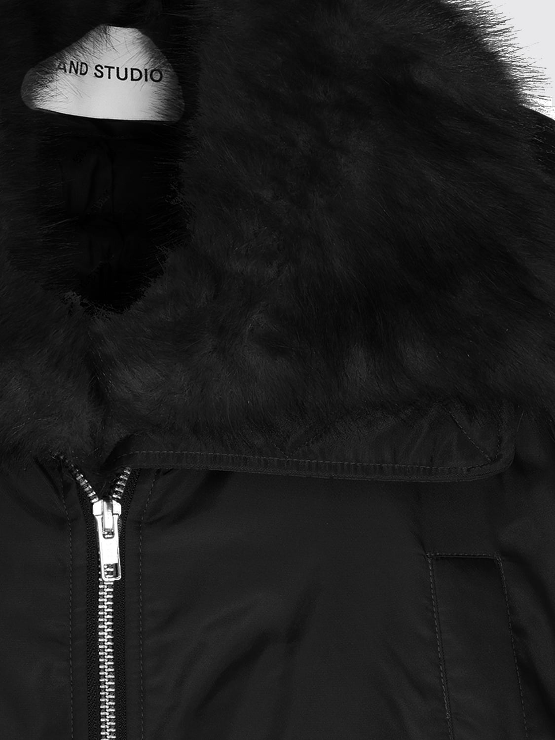 STAND STUDIO JACKET: Thilda Recycled Nylon Bomber Jacket Stand Studio with Fur Collar, Black - Img 4