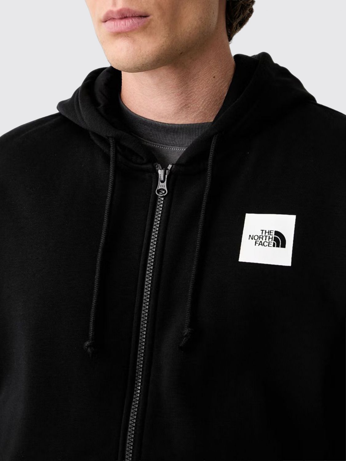 THE NORTH FACE SWEATSHIRT: The North Face Cotton Hooded Sweatshirt with Adjustable Drawstring and Zip Closure, Black - Img 3