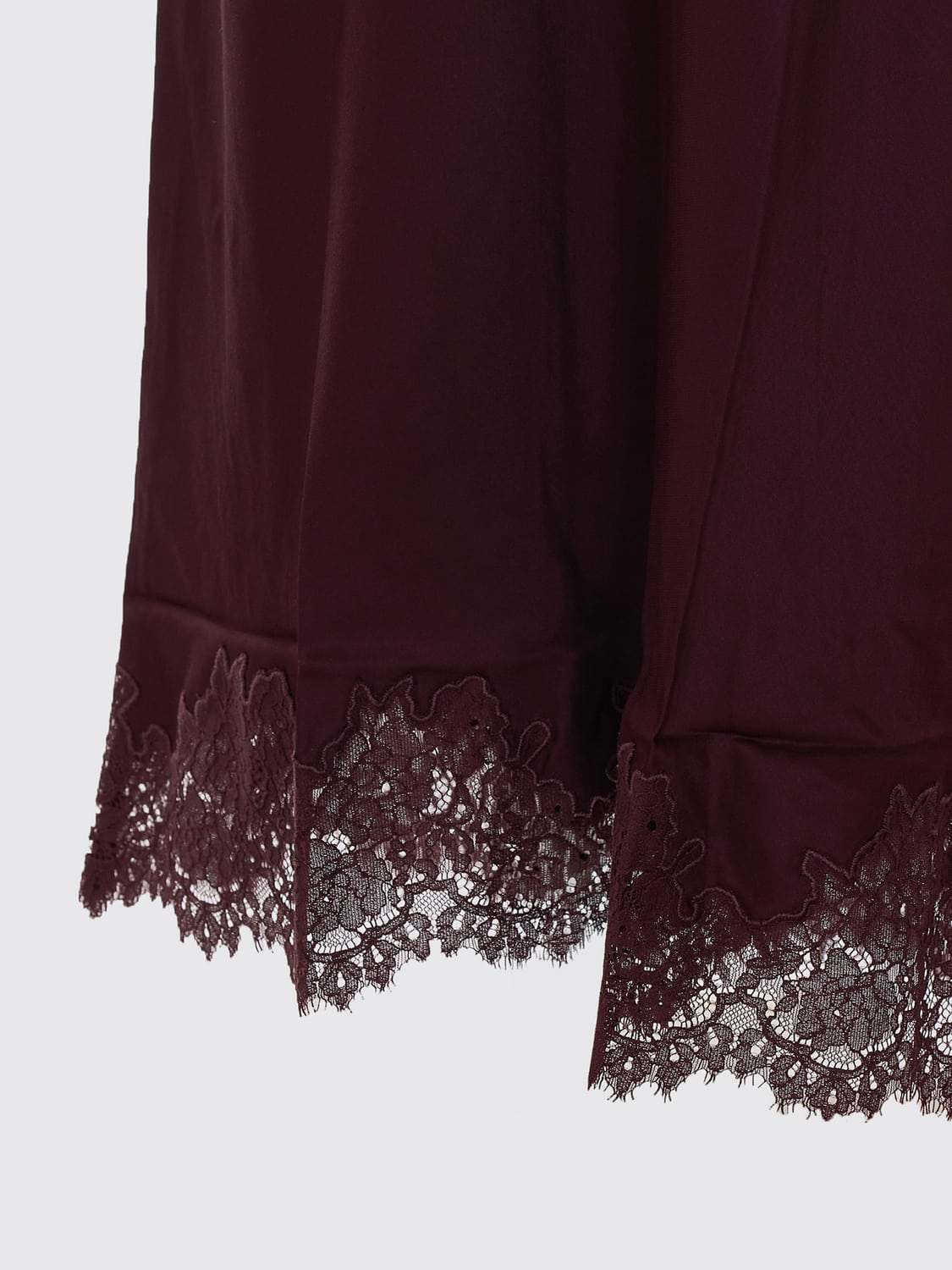 RIXO LONDON FALDA: Falda midi de tubo Rixo de satén de talle alto con inserciones de encaje, Rojo - Img 4