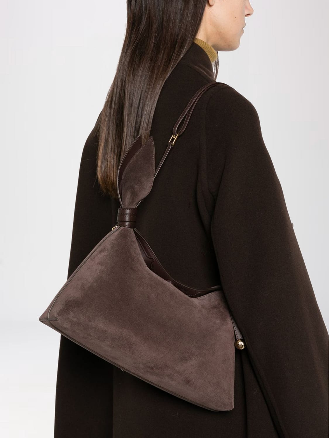 LOEWE BORSA A SPALLA: Borsa a spalla Scarf Loewe in pelle di vitello scamosciata con nodo decorativo, Marrone - Img 2