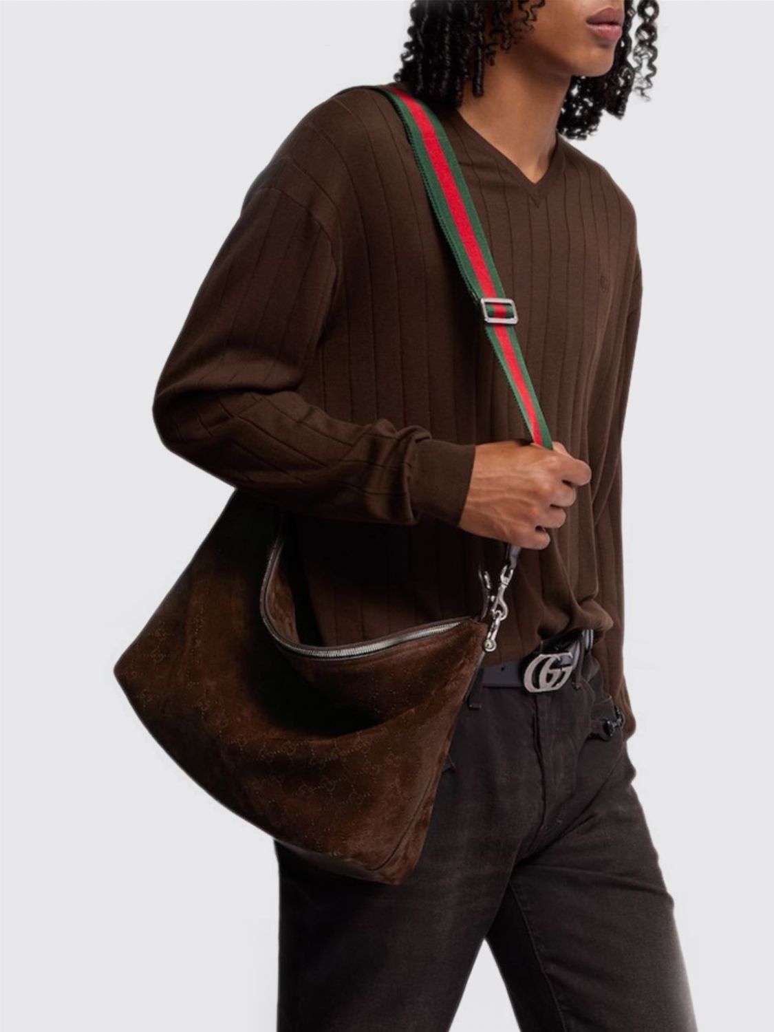 GUCCI СУМКА НА РЕМНЕ: Сумка-тоут Gucci из телячьей кожи с перфорированной монограммой GG, Коричневый - Img 2