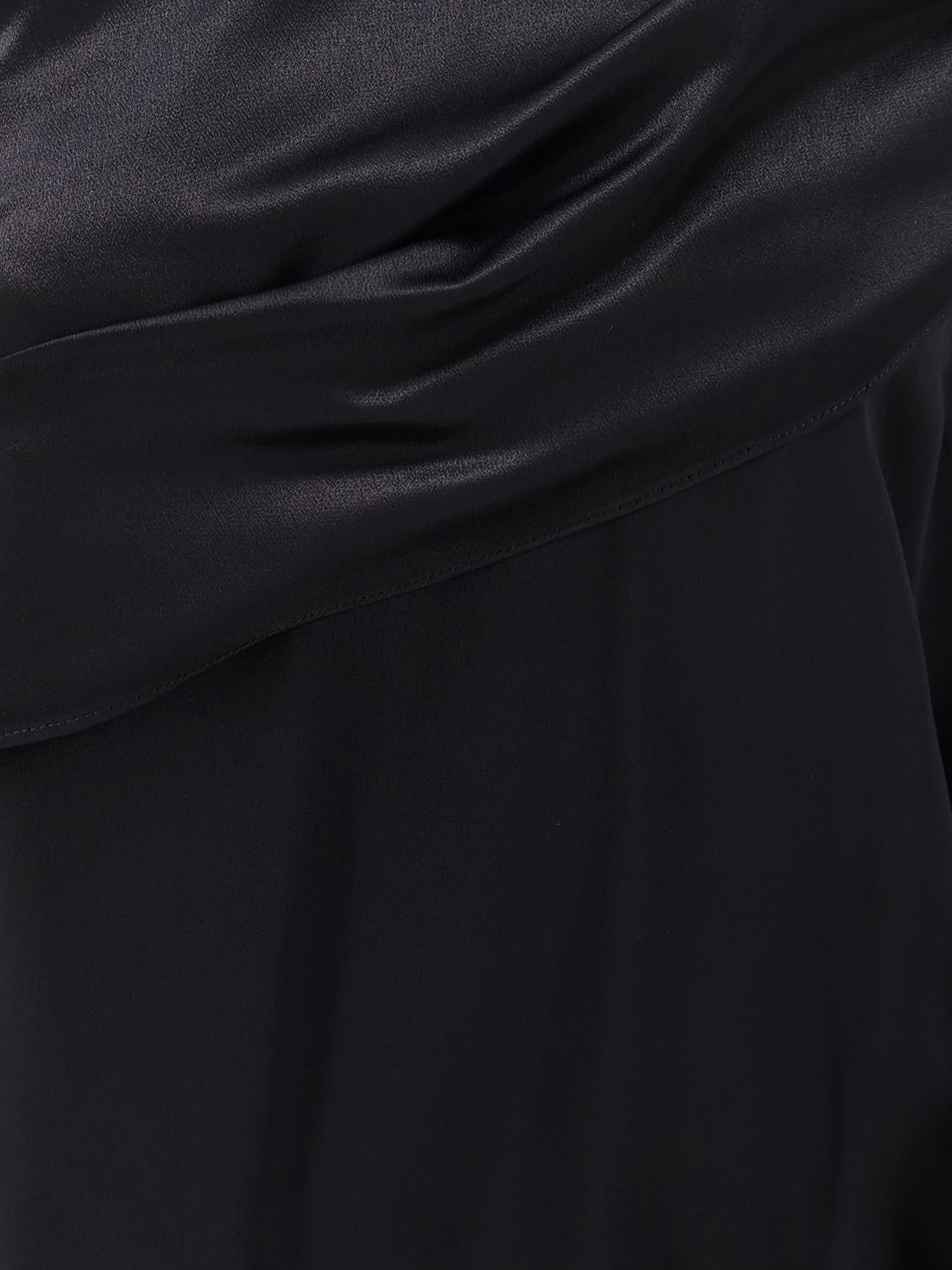 ALBERTA FERRETTI TOP: Top asimétrico de satén drapeado Alberta Ferretti con motivo de monograma, Negro - Img 4