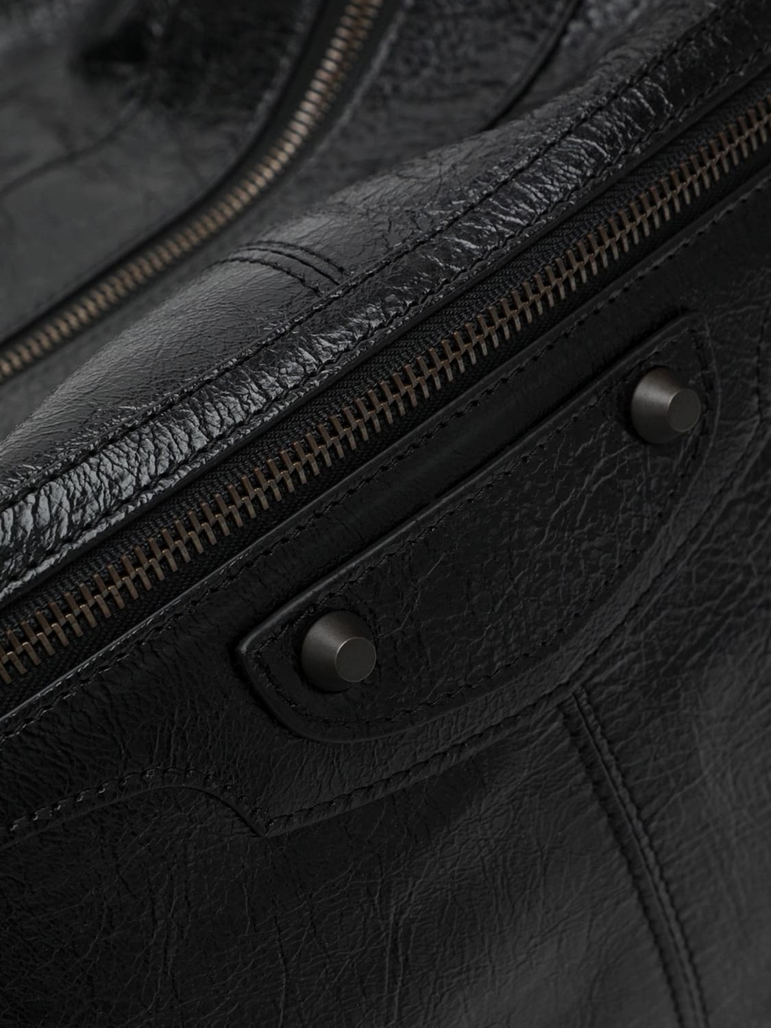 BALENCIAGA BORSA A TRACOLLA: Borsa a spalla Le City Moto Balenciaga in pelle di agnello Arena con borchie, Nero - Img 4