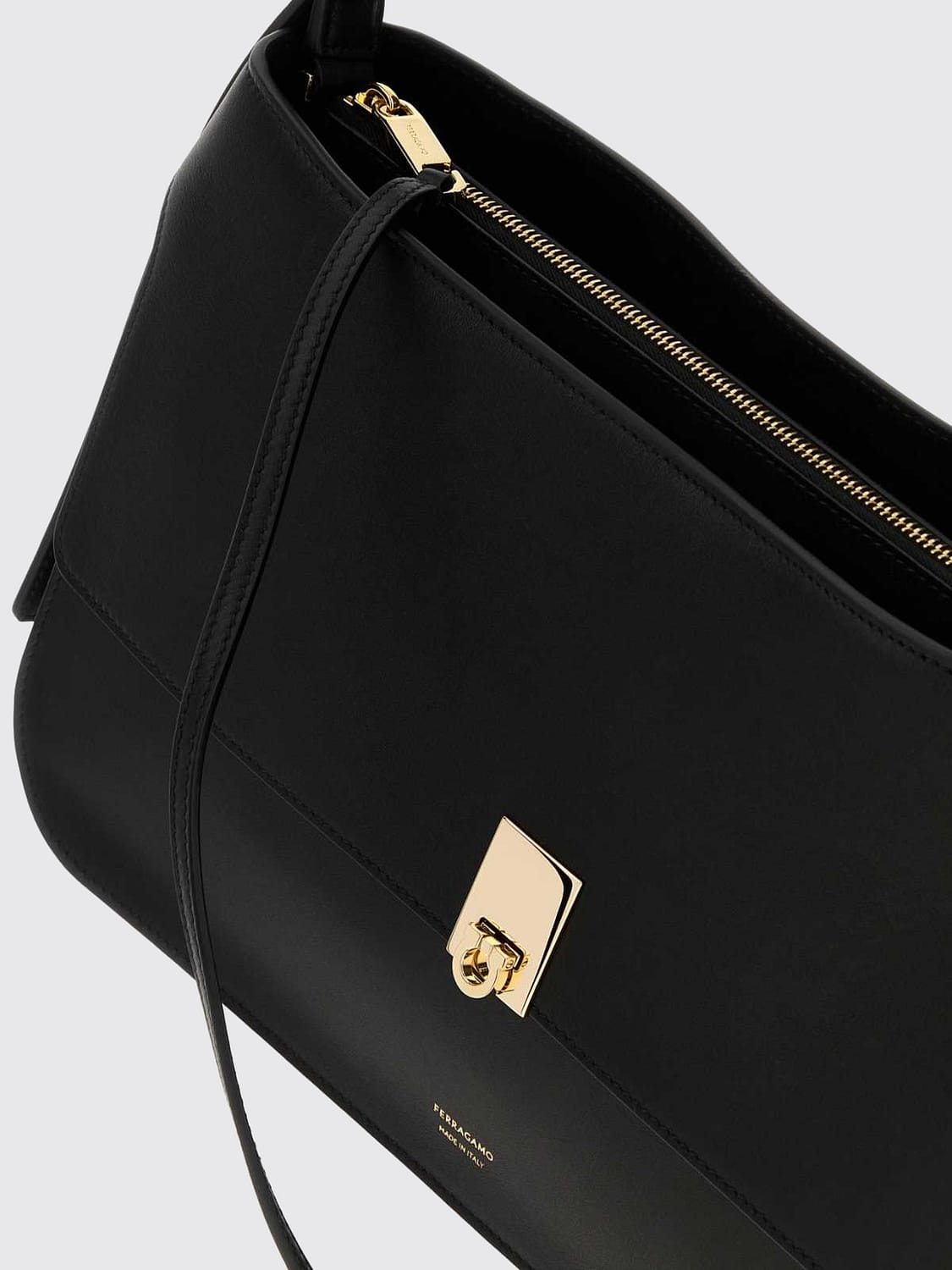 FERRAGAMO SHOULDER BAG: Cara Ferragamo Shoulder Bag in Smooth Calfskin with Adjustable Handle, Black - Img 4