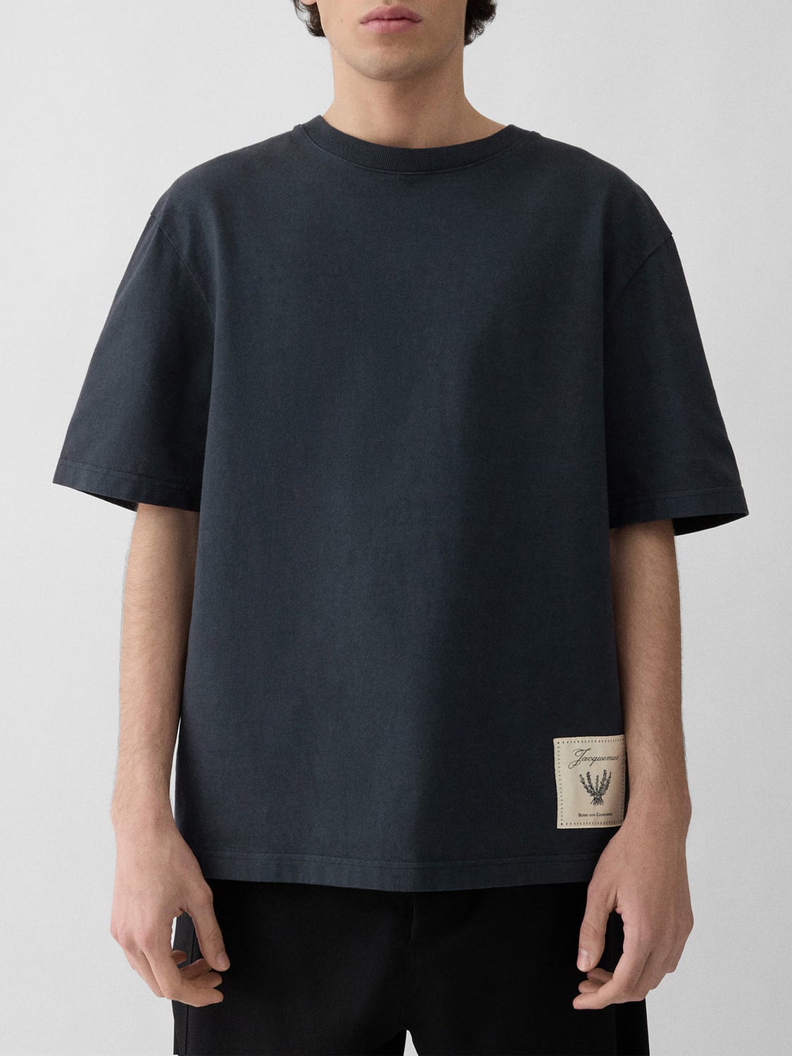 JACQUEMUS CAMISETA: Camiseta relaxed fit Jacquemus de algodón con logo en contraste, Azul Marino - Img 1