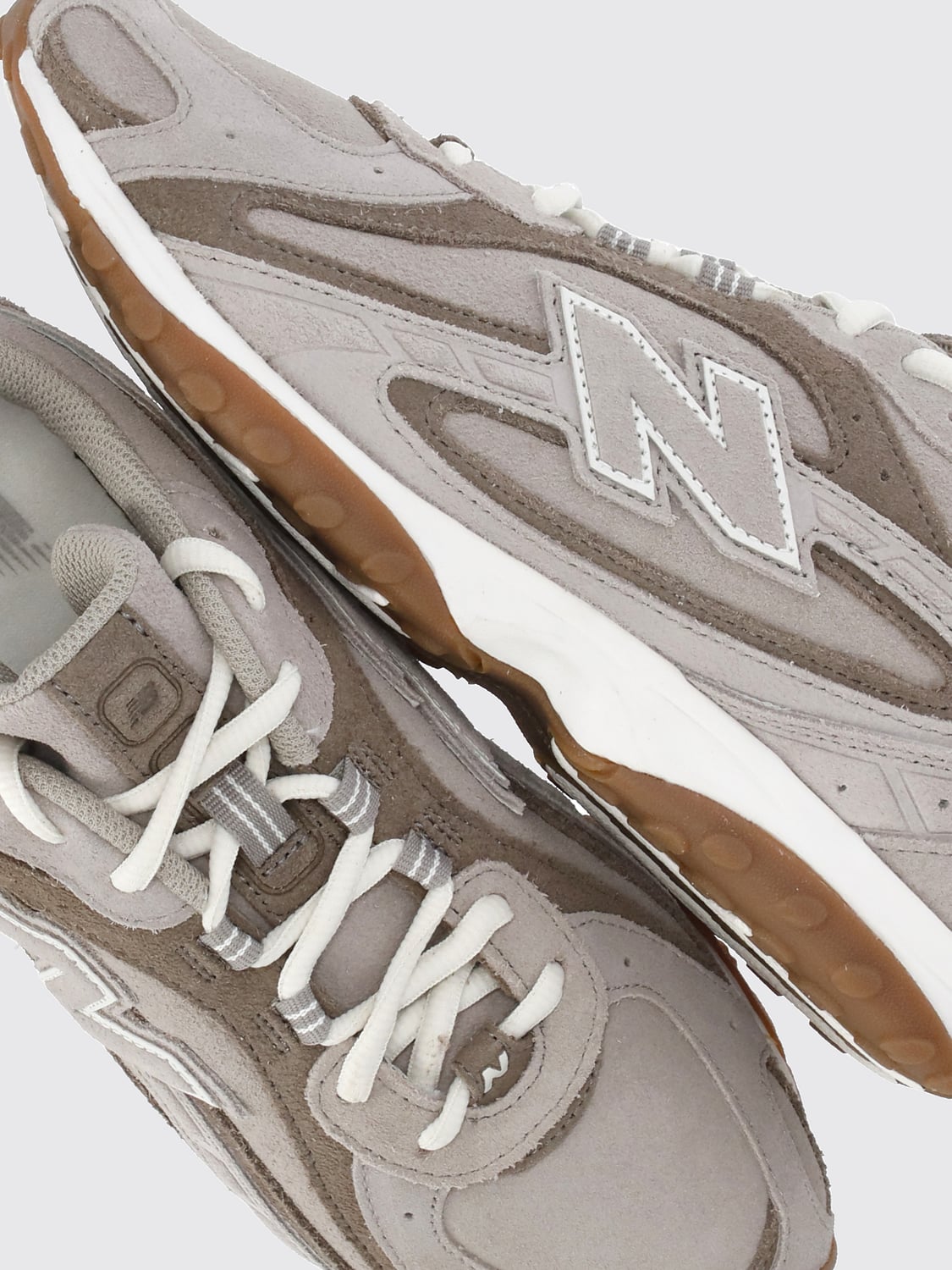 NEW BALANCE スニーカー: NEW BALANCE 204L スエード＆メッシュ ローカットスニーカー ロゴ付き, ブラウン - Img 4