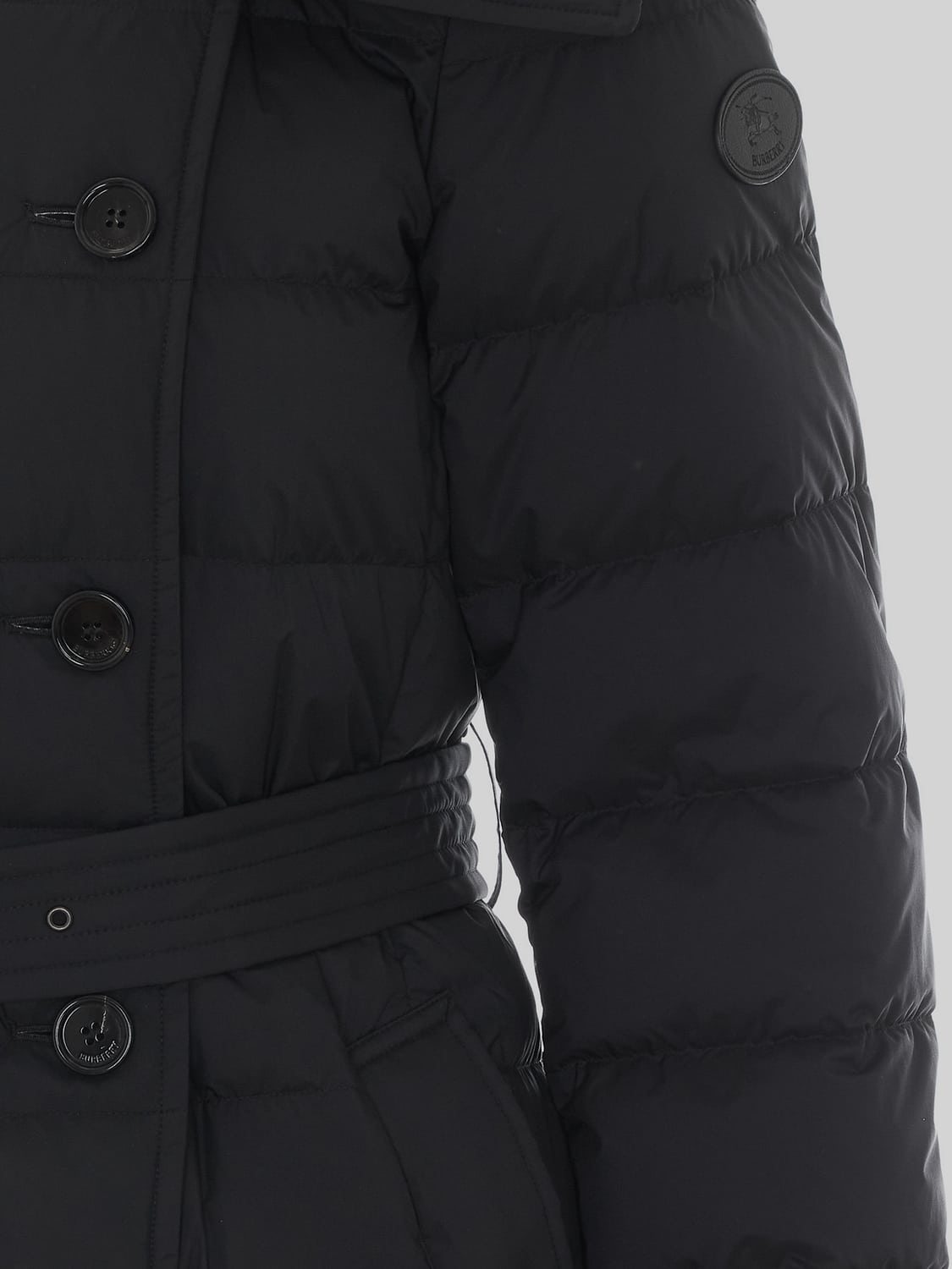 BURBERRY JACKE: Langer zweireihiger Daunenmantel Burberry aus Funktionsstoff mit abnehmbarer Kapuze, Schwarz - Img 4