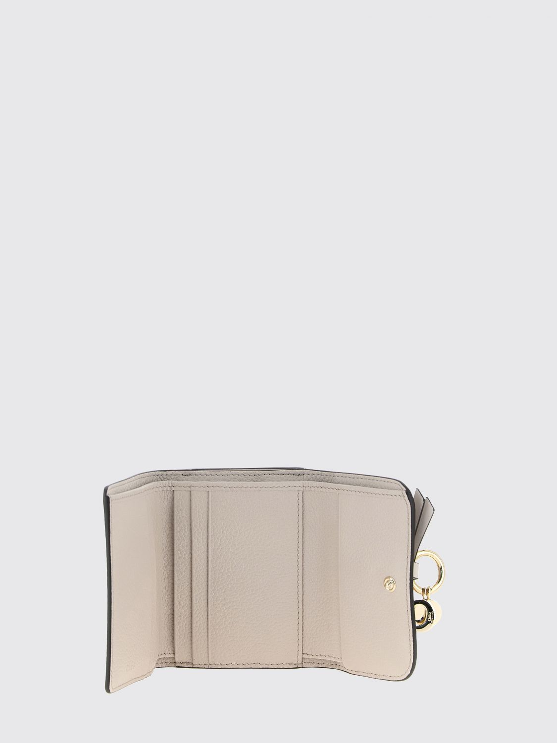 CHLOÉ 財布: CHLOÉ ブラックカーフスキンレザー ロゴチャーム付き三つ折りウォレット, グレー 1 - Img 2