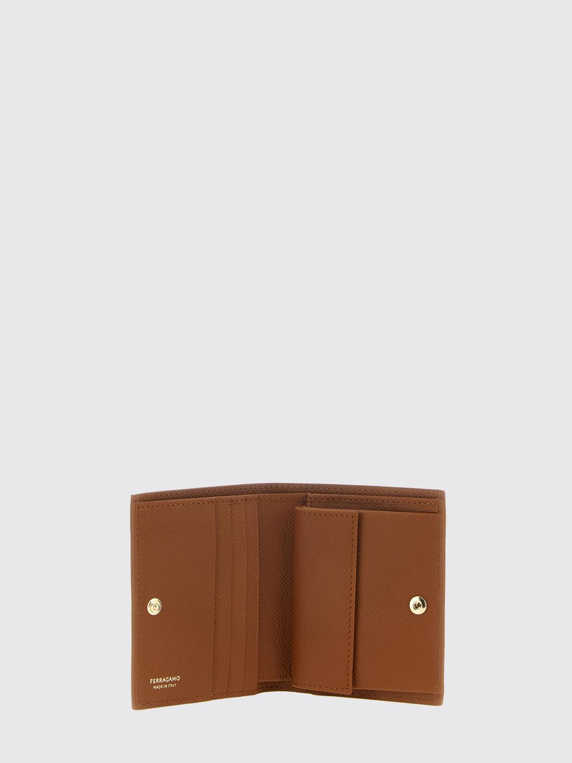 FERRAGAMO WALLET: Gancini Grained Calfskin Leather Bifold Wallet Ferragamo with Metal Logo, Brown - Img 2