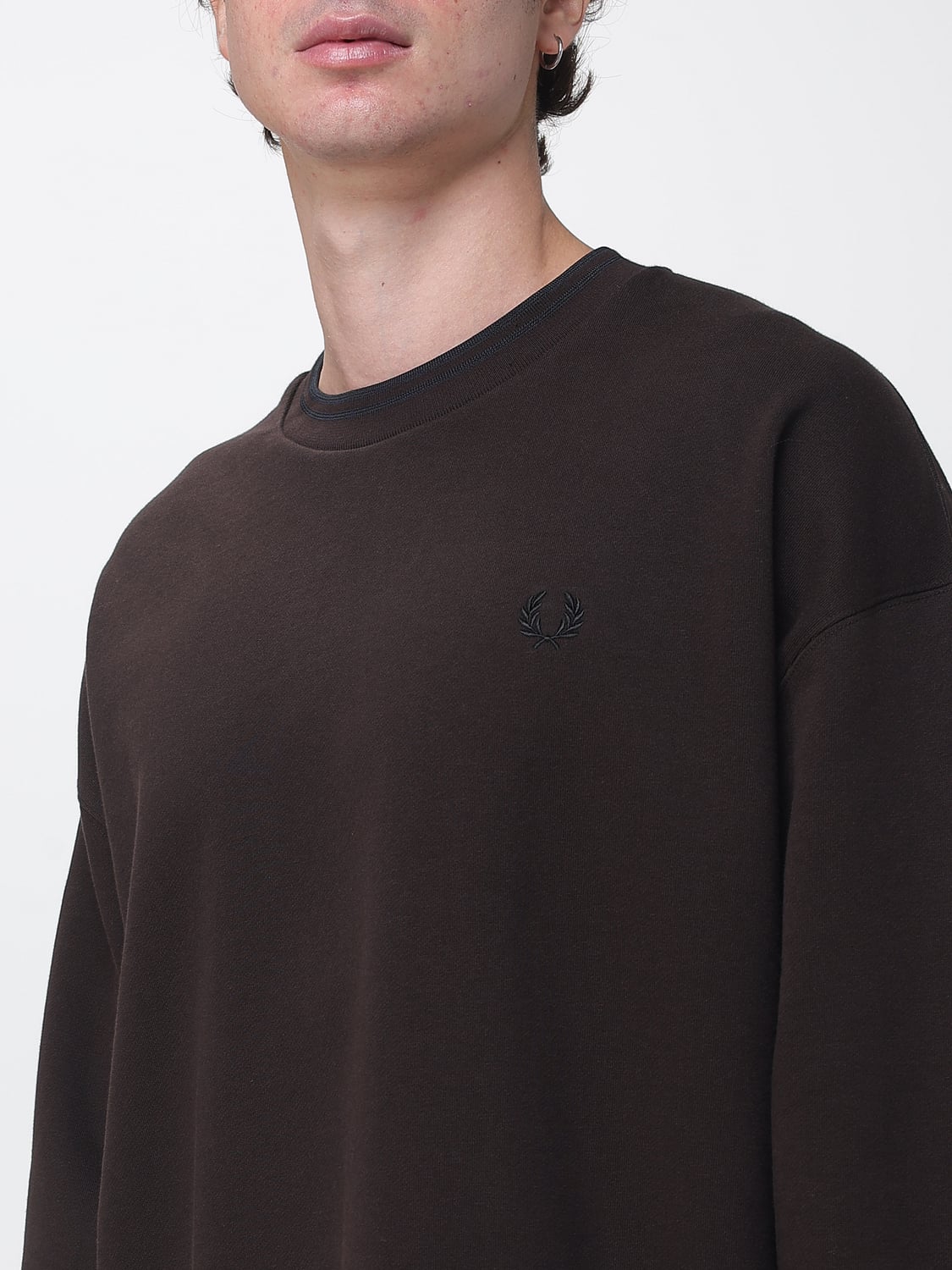 FRED PERRY SWEATSHIRT: Crew Neck Cotton Sweatshirt Fred Perry with Tone-on-Tone Embroidered Logo, Brown - Img 3