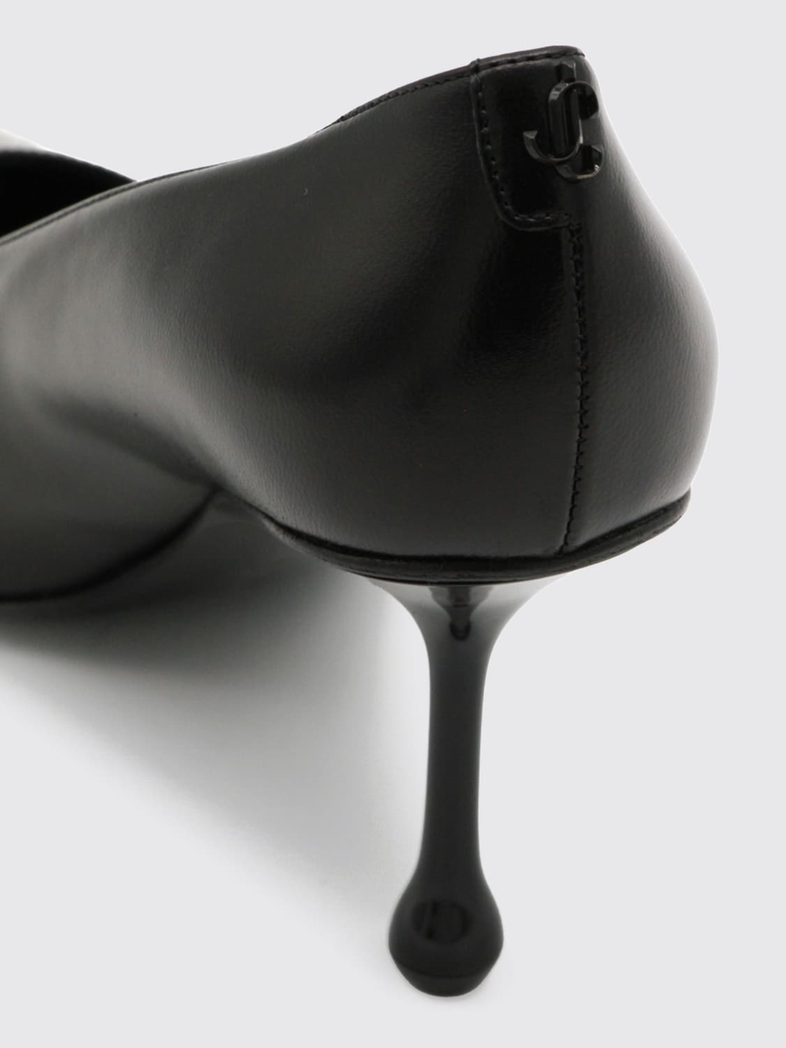 JIMMY CHOO DÉCOLLETÉ: Décolleté Ixia Jimmy Choo in nappa con punta a mandorla e tacco alto a goccia, Nero - Img 4