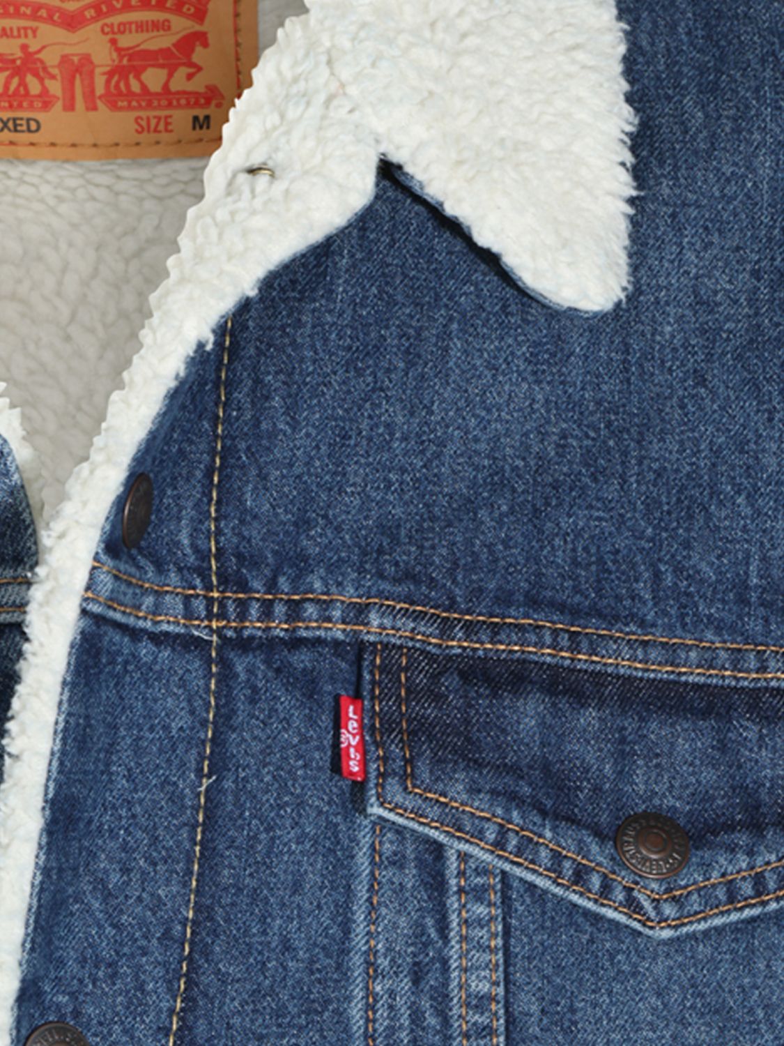 LEVI'S 外套: Levi's 牛仔衬衫夹克，配毛领和贴袋, 蓝色 - Img 4