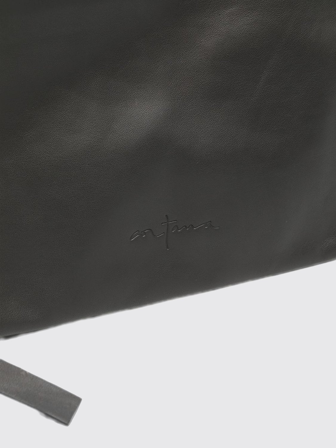 CORTANA SHOULDER BAG: Cortana Crossbody Bag in Smooth Calfskin Leather with Zip and Embossed Logo, Grey - Img 4