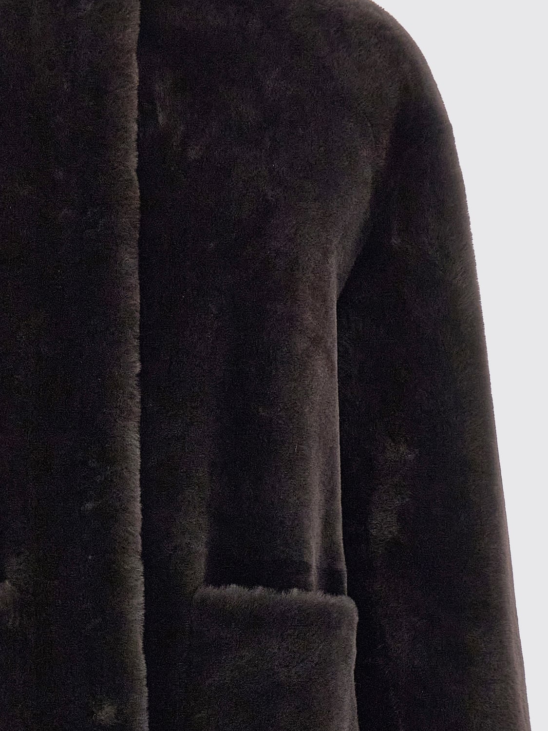 BLANCHA FUR COAT: Long Shearling Coat Blancha with a Crew Neck and Front Patch Pockets, Cocoa - Img 4