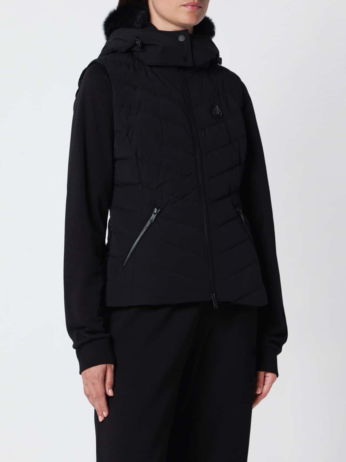 MOOSE KNUCKLES GIACCA: Piumino slim fit Moose Knuckles trapuntato con collo alto e cappuccio in shearling, Nero - Img 1