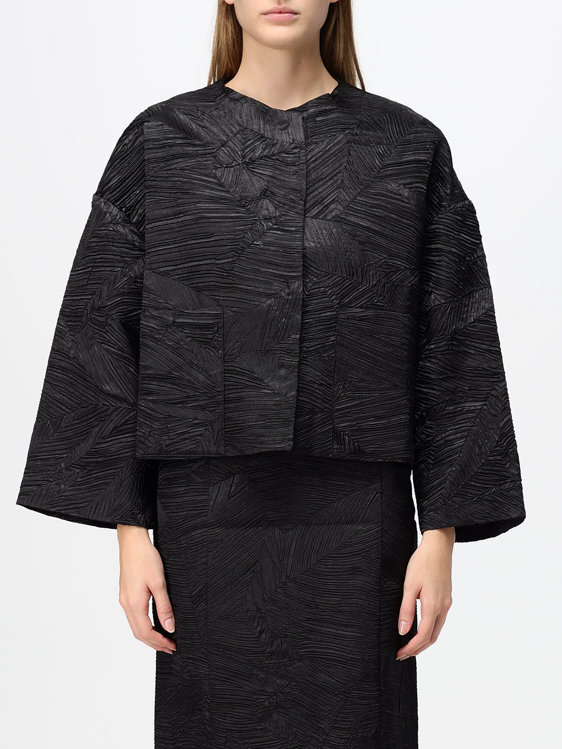 MEIMEIJ JACKE: Kurze, plissierte Jacke Meimeij aus Polyester in lockerer Passform, Schwarz - Img 1