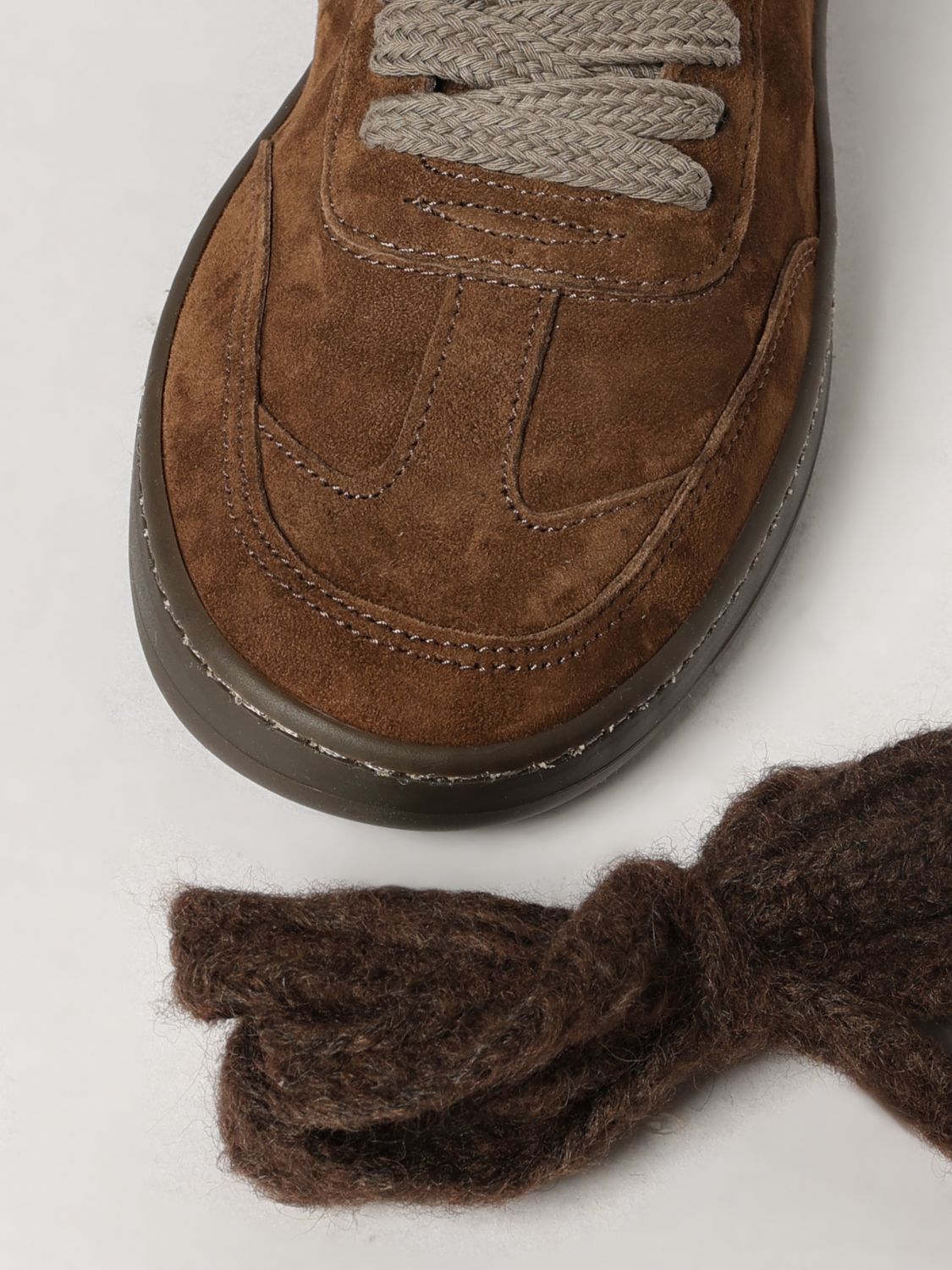 PIUMHA SNEAKERS: Sneakers basse Piumha bicolore in pelle scamosciata con logo ricamato, Marrone - Img 4