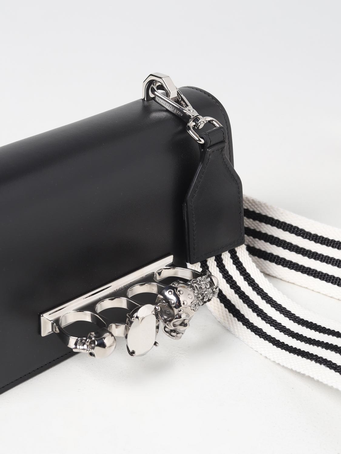 MCQUEEN SHOULDER BAG: McQueen The Knuckle bag in leather, Black - Img 4