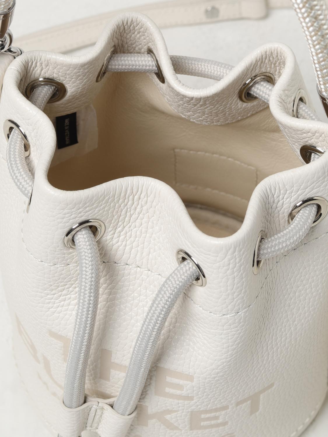 Marc Jacobs The Mini Bucket Bag in grained leather - White