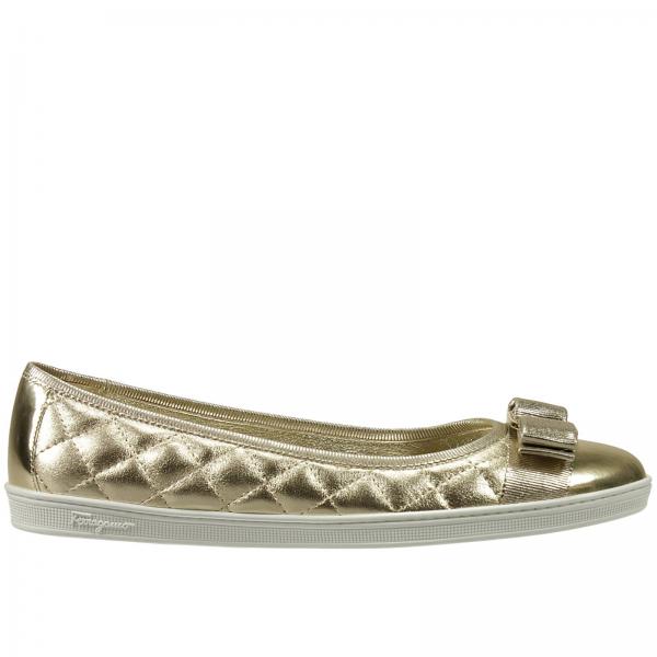 harga flat shoes ferragamo