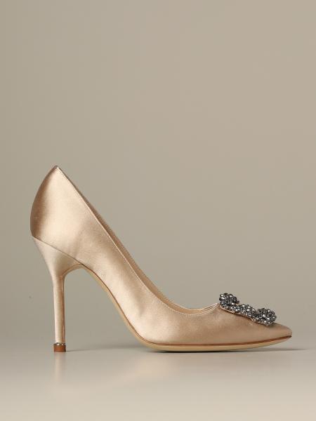 Escarpins Hangisi Manolo Blahnik à pointe en satin et boucle de cristaux Swarovski