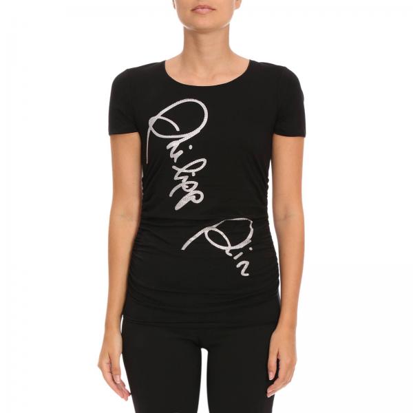 women in black t shirt