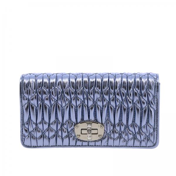 Borsa mini a bandoliera in pelle matelassé laminata con tracolla gioiello