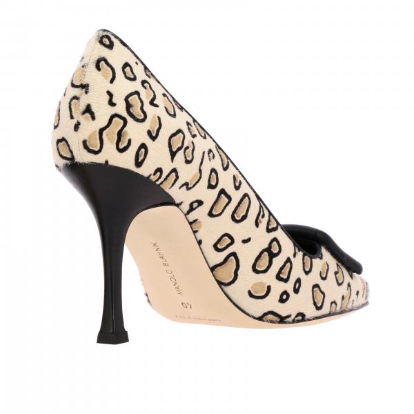 Manolo Blahnik Outlet: court shoes for women - Beige | Manolo Blahnik ...