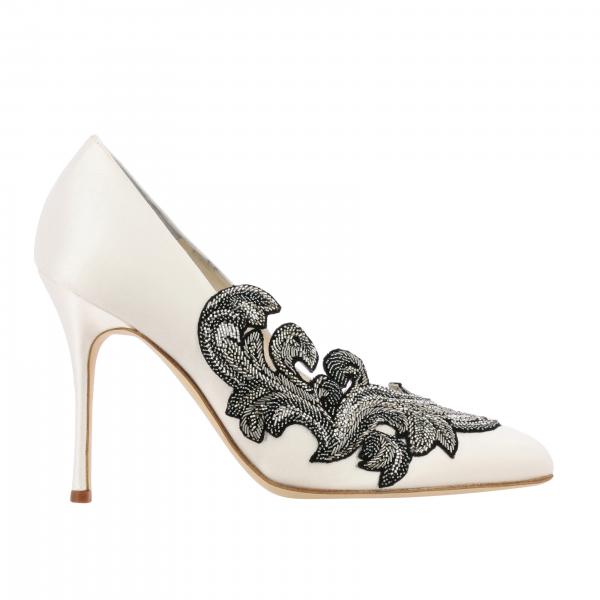 Manolo Blahnik: Odette satin décolleté with embroidered application