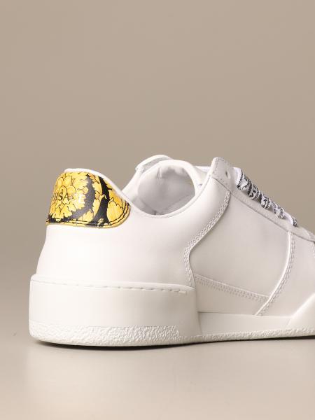 ilus sneakers versace