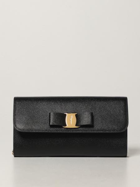 Salvatore Ferragamo bag in grained leather with Vara bow