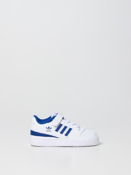 Adidas: Forum Adidas Originals sneakers in synthetic leather