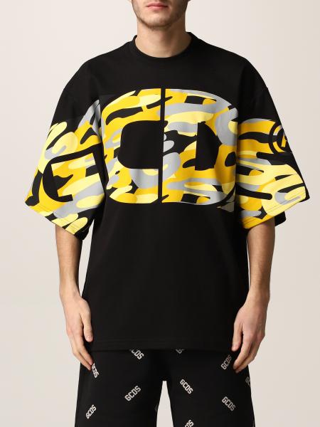 Gcds over T-shirt with big camouflage logo