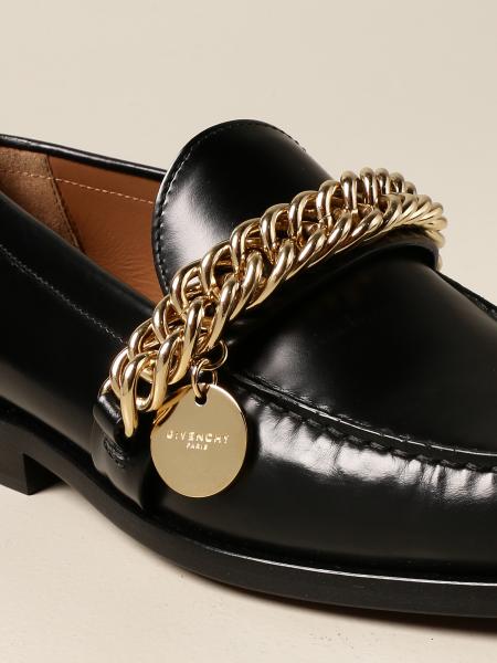 Givenchy Outlet: Mocassino in pelle spazzolata con dettaglio chain - Nero | Mocassini  Givenchy BE200JE0MV GIGLIO.COM