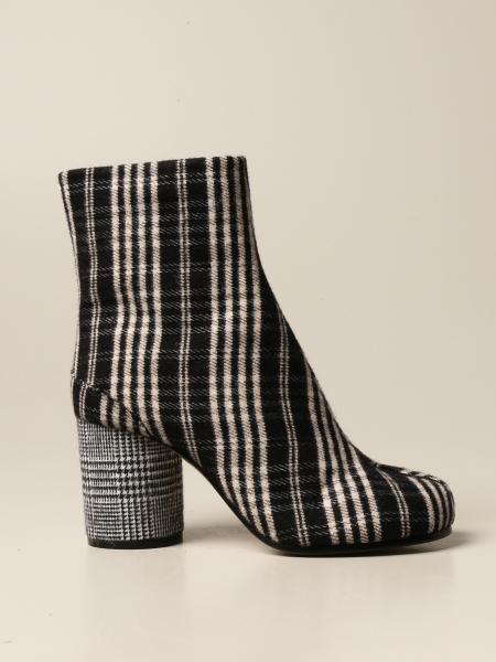 tabi flat ankle boots