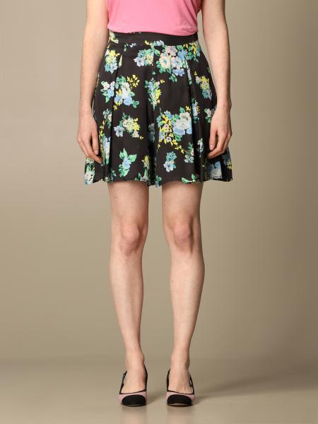 Jucca: Short women Jucca