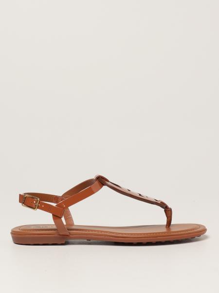 Tod's women: Tod's thong sandals in patent leather with chain detail