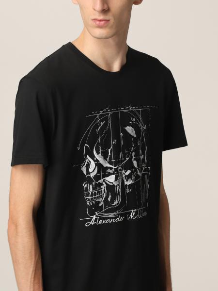 ALEXANDER MCQUEEN: t-shirt with skull print - Black | T-Shirt 