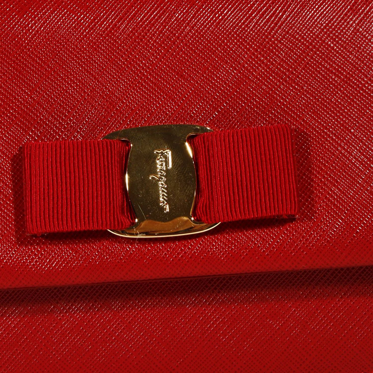 ferragamo bag red