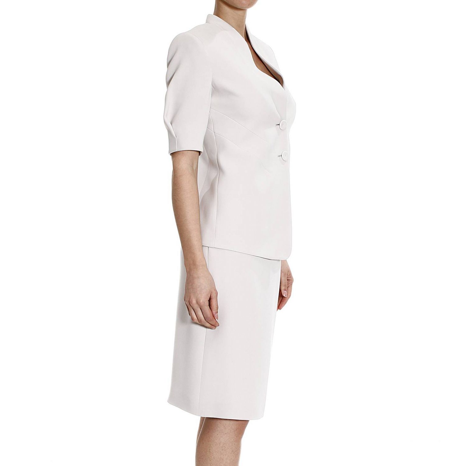 Giorgio Armani Outlet: MEZZA MANICA 2 BOTTON1 CADY CON GONNA - Cipria |  Tailleur Giorgio Armani rag02t+ran15t 0a101 GIGLIO.COM